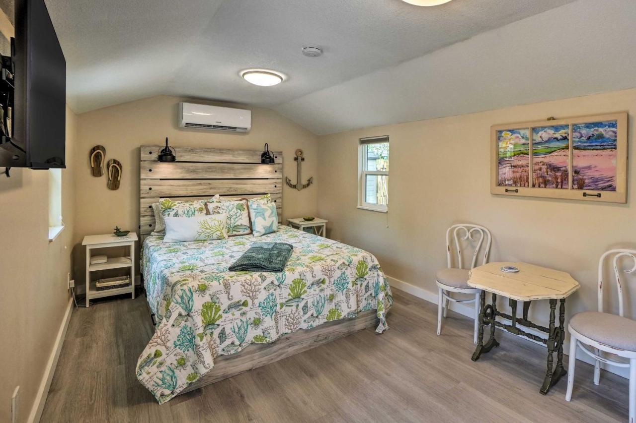 Tropical Palm Harbor Studio Walk To Gulf! Экстерьер фото